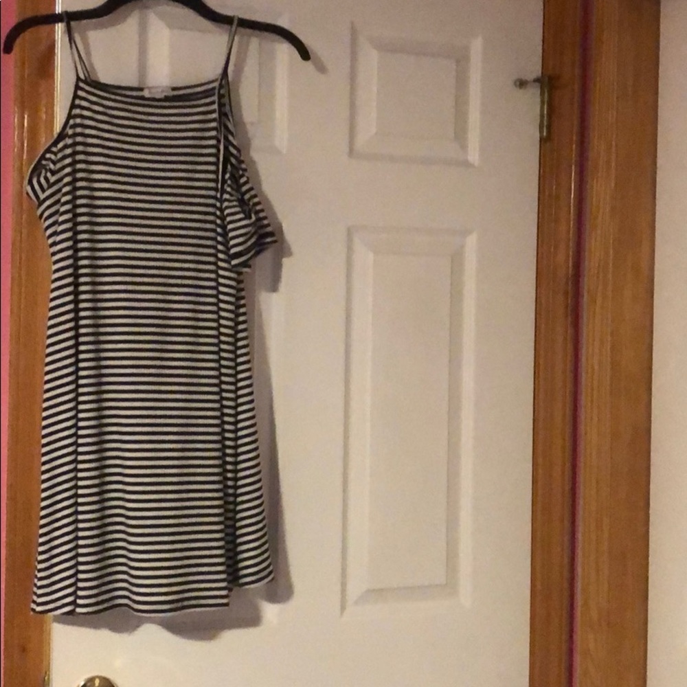 Junior’s Dress